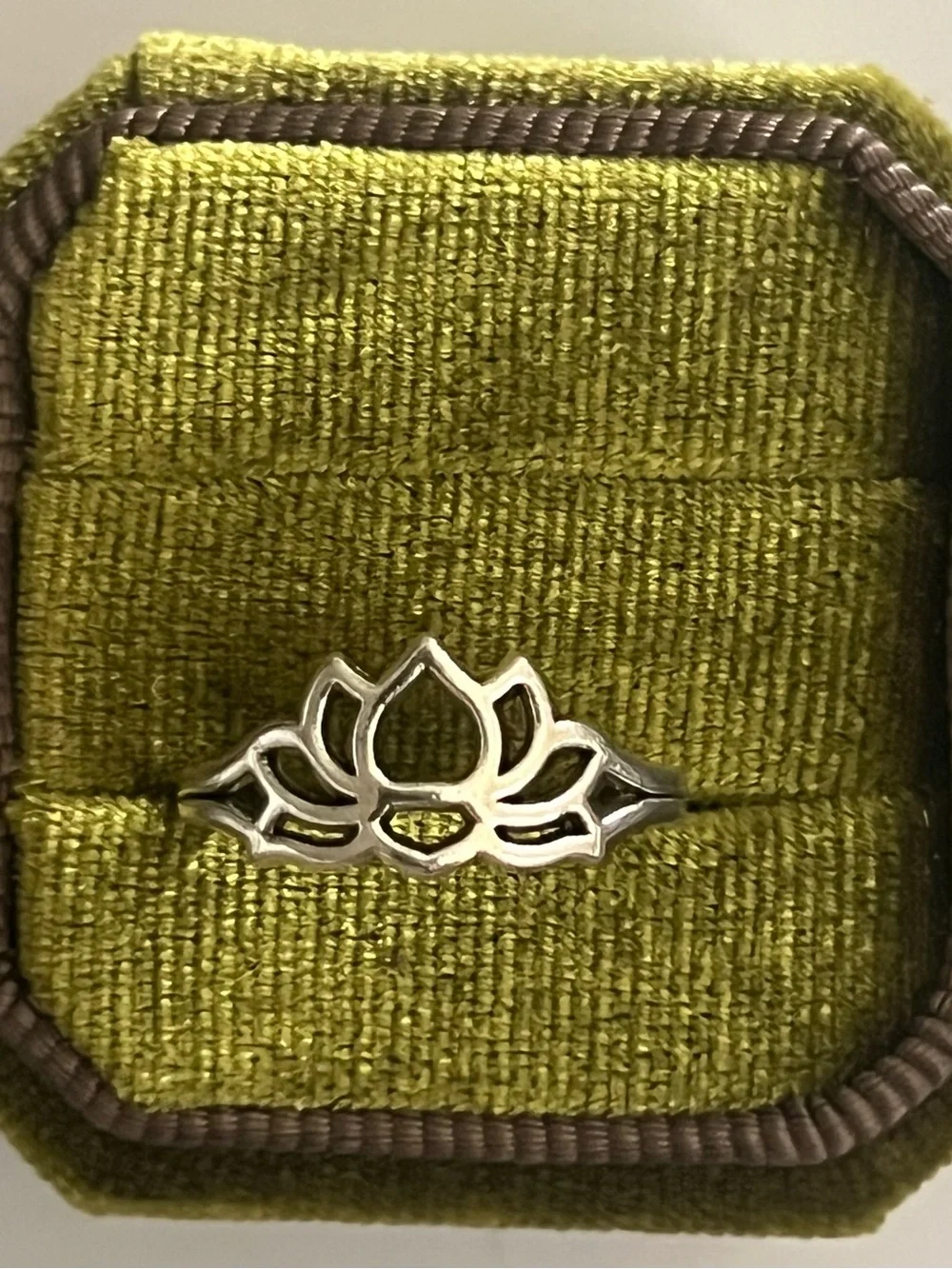 Elegant Design Lotus Flower Purity Rebirth Promise Ring Size 7